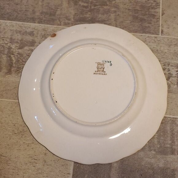 Vintage Scalloped Fruit Salad or Dessert Plate - Picture 2 of 4